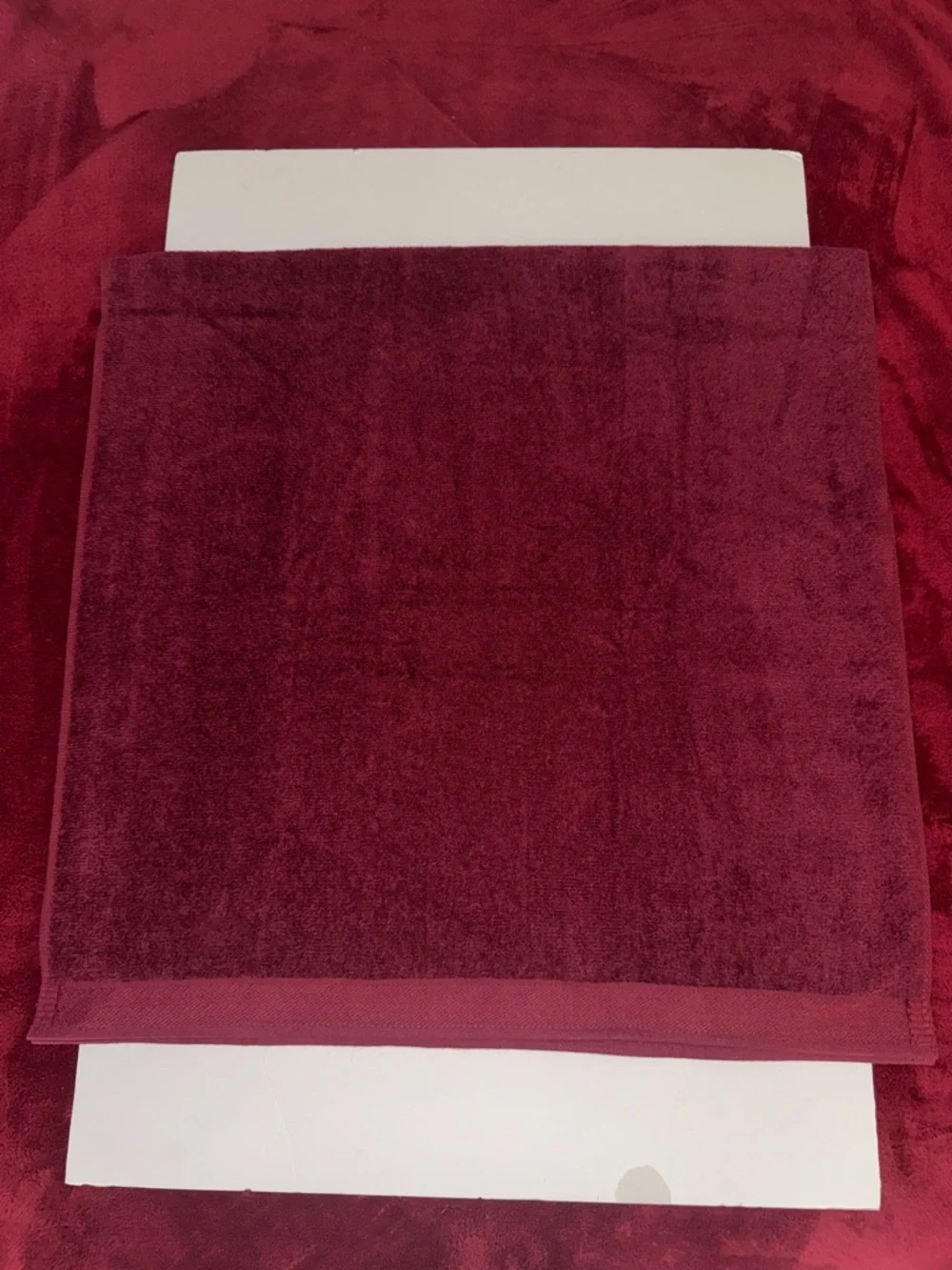 Pair Vintage Cambridge Burgundy With Rose Appliqué Bath Towels 23” X 45” Cotton